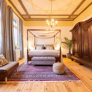  Apartment Zentral In Coburg: Exklusive Stadtwohnung - Ideal Fuer Gruppen